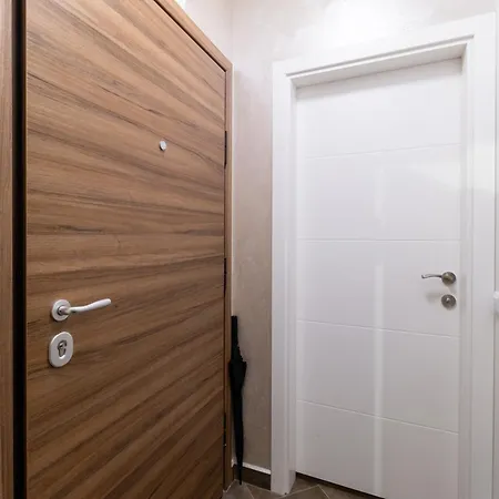 アパート Bunardjik Hill 1-bed プロヴディフ