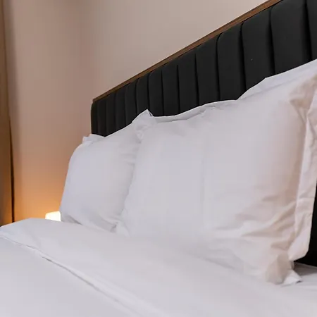 Bunardjik Hill 1-bed アパート *