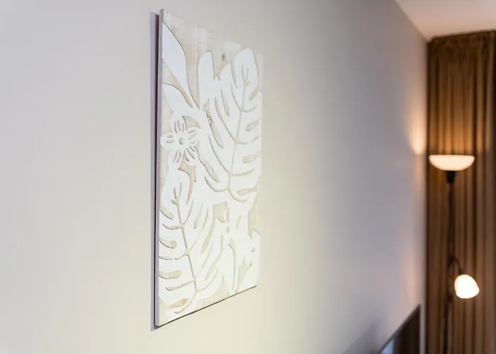 Bunardjik Hill 1-bed *