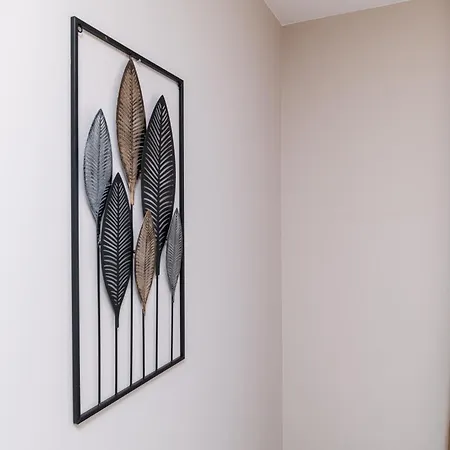 Bunardjik Hill 1-bed *