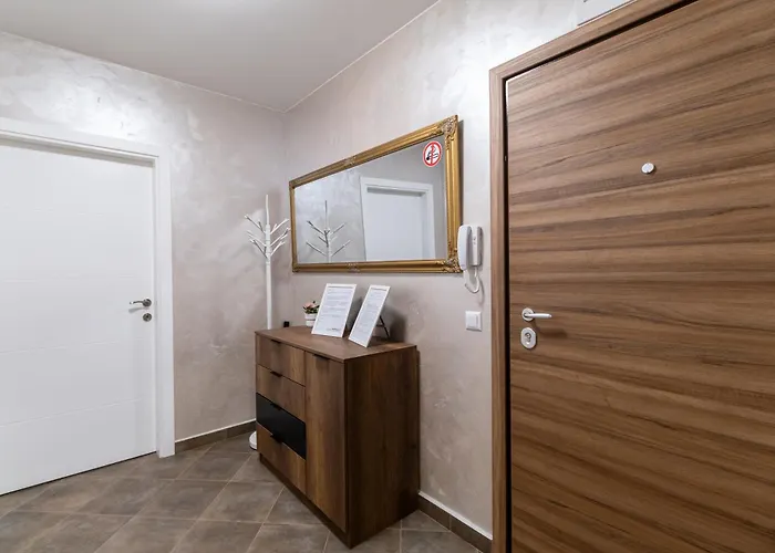 Bunardjik Hill 1-bed 公寓