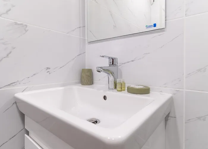 Bunardjik Hill 1-bed 公寓